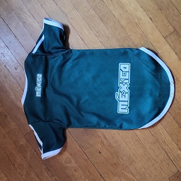 Mexico Futbol Onesie - Picture 3 of 3
